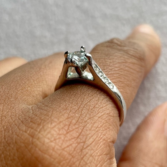 Engagement-look ring, high prong setting - Picture 1 of 5